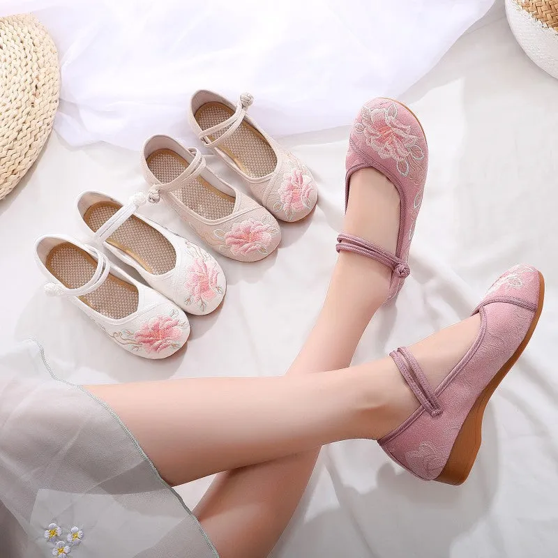 Women's Chinese Style Embroidered Cotton Tea Specialist Canvas Shoes