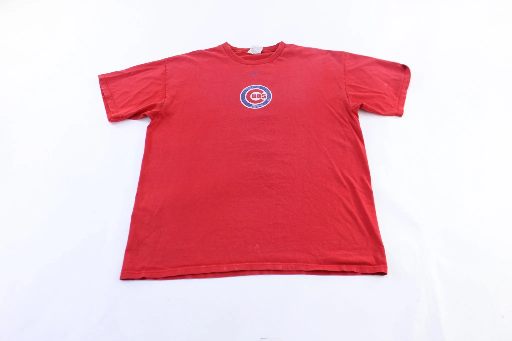 Y2K Nike Logo Chicago Cubs T-Shirt